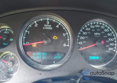 2010 Chevrolet Tahoe Lt z USA, uszkodzony, nr VIN 1GNUKBE01AR105053